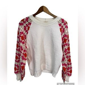 Zara Floral Crochet Sleeve Sweater Size Medium